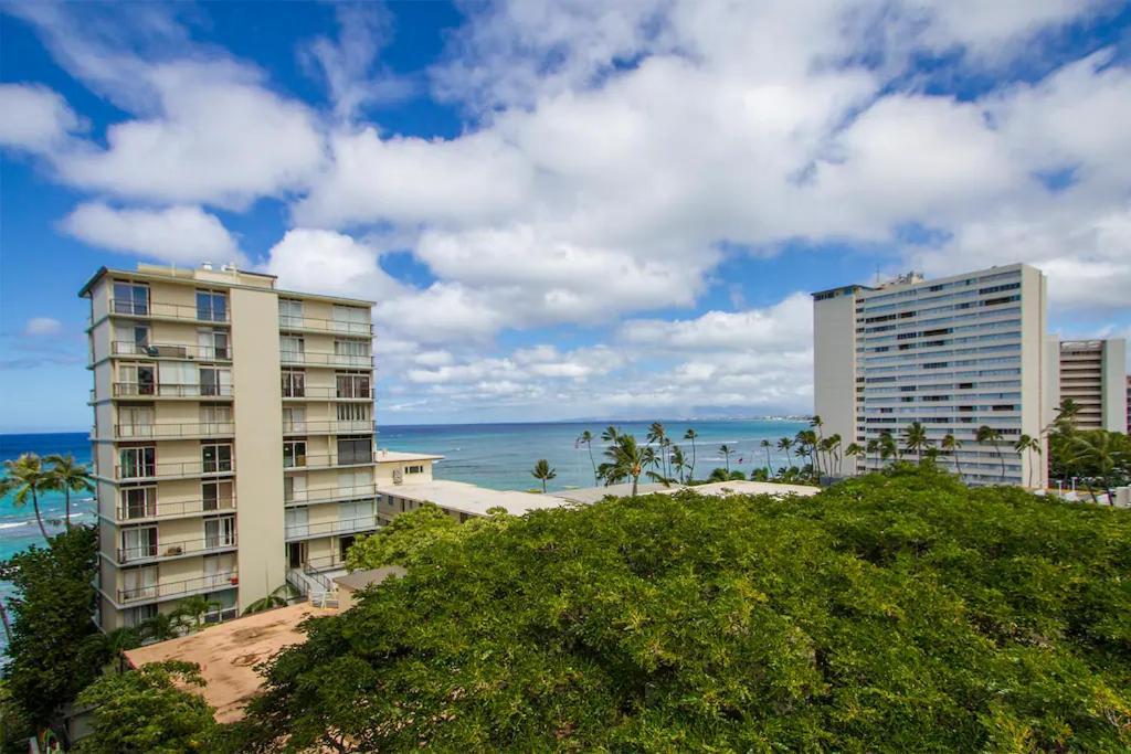Diamond Head Beach Hotel Honolulu Exterior photo