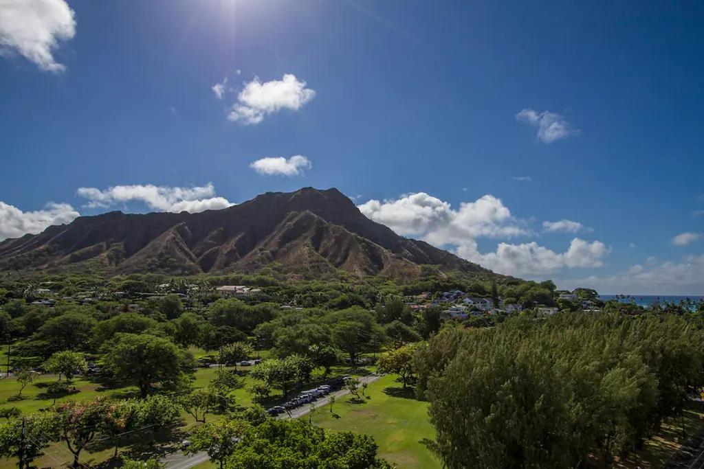 Diamond Head Beach Hotel Honolulu Exterior photo