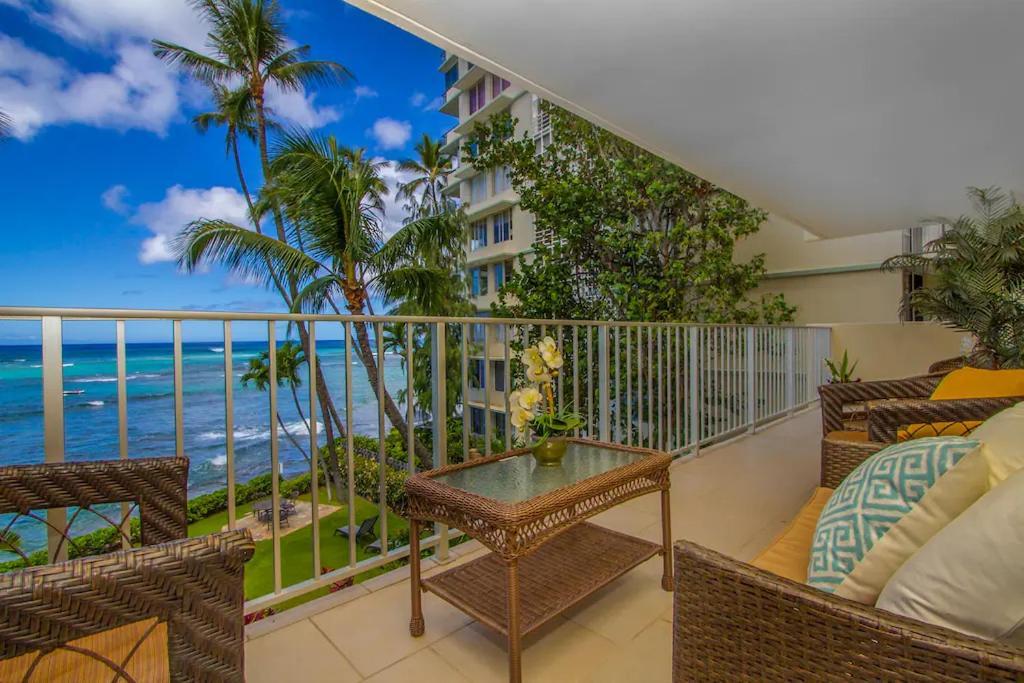 Diamond Head Beach Hotel Honolulu Exterior photo