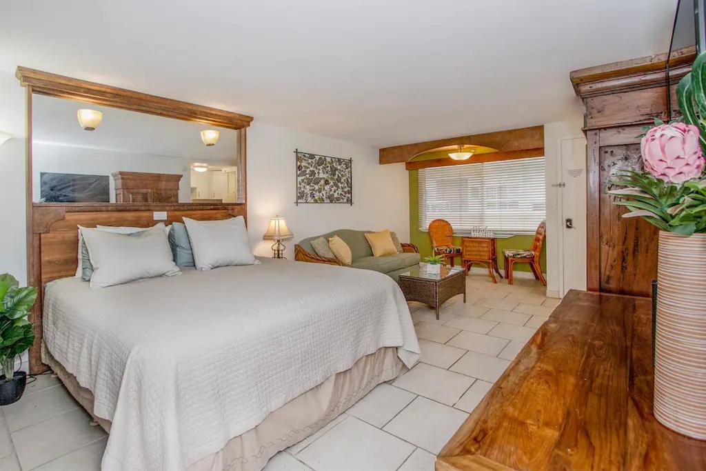 Diamond Head Beach Hotel Honolulu Room photo