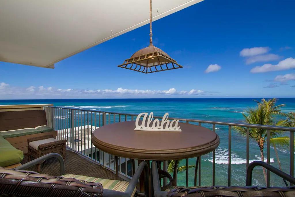 Diamond Head Beach Hotel Honolulu Exterior photo