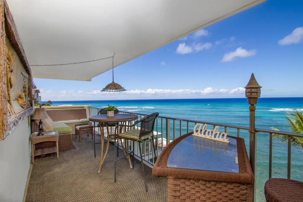 Diamond Head Beach Hotel Honolulu Exterior photo