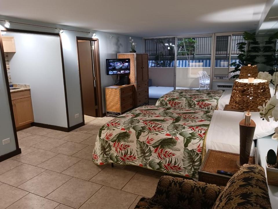 Diamond Head Beach Hotel Honolulu Exterior photo